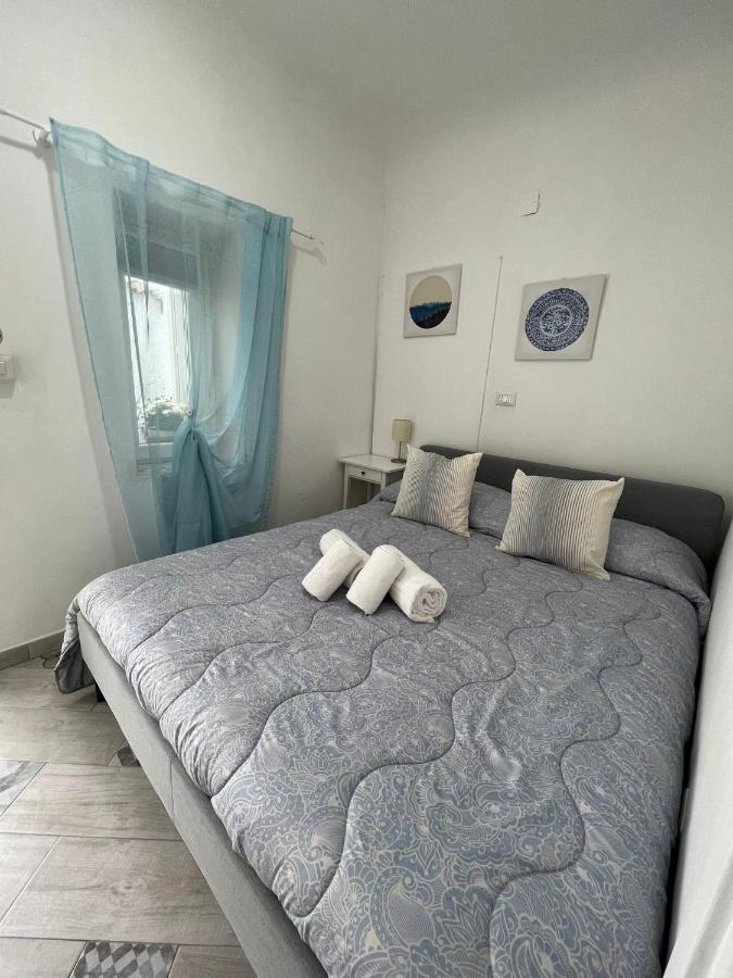 Casanova Rooms And Apartment To Rent Чефалу Екстер'єр фото